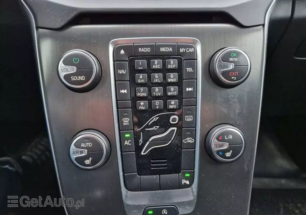 VOLVO V40 D3 Geartronic Summum