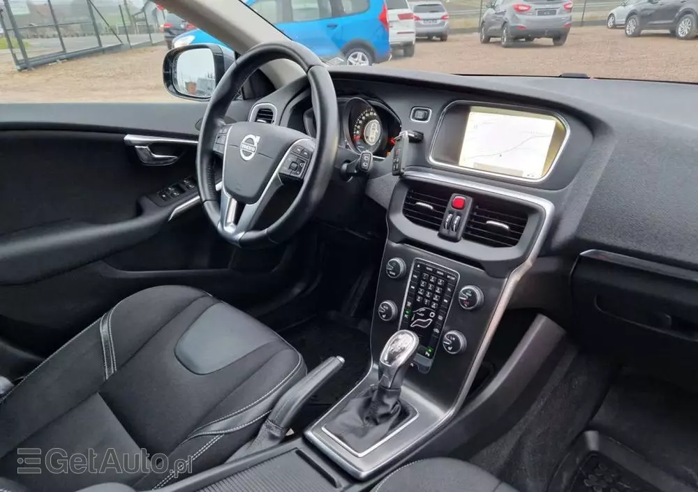 VOLVO V40 D3 Geartronic Summum