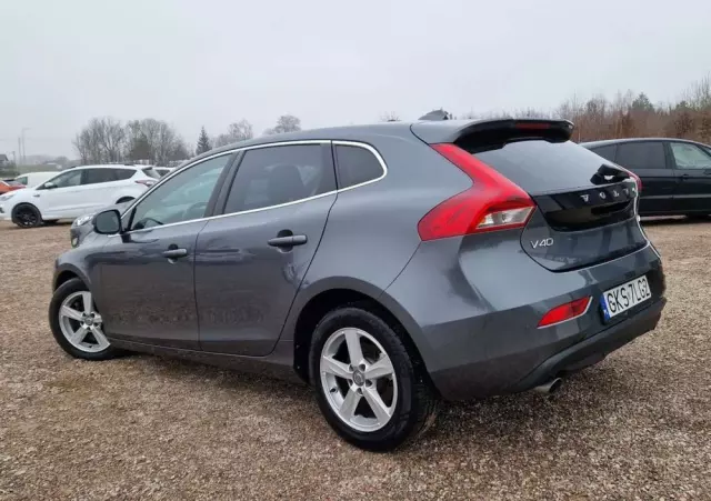 VOLVO V40 D3 Geartronic Summum