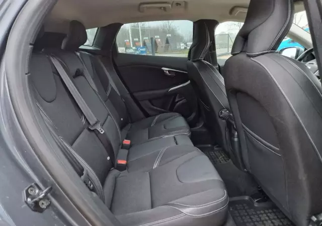 VOLVO V40 D3 Geartronic Summum