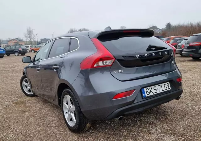 VOLVO V40 D3 Geartronic Summum