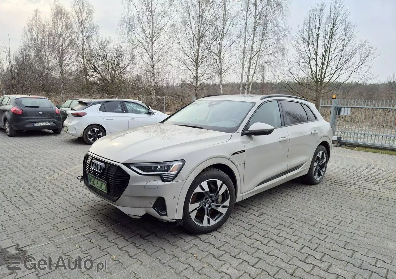 AUDI E-tron 55 Quattro