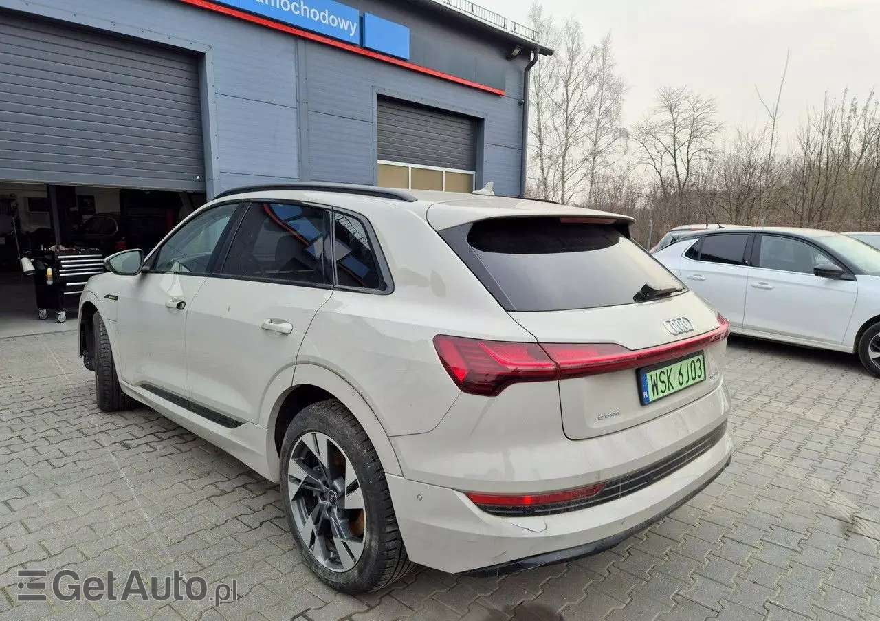 AUDI E-tron 55 Quattro
