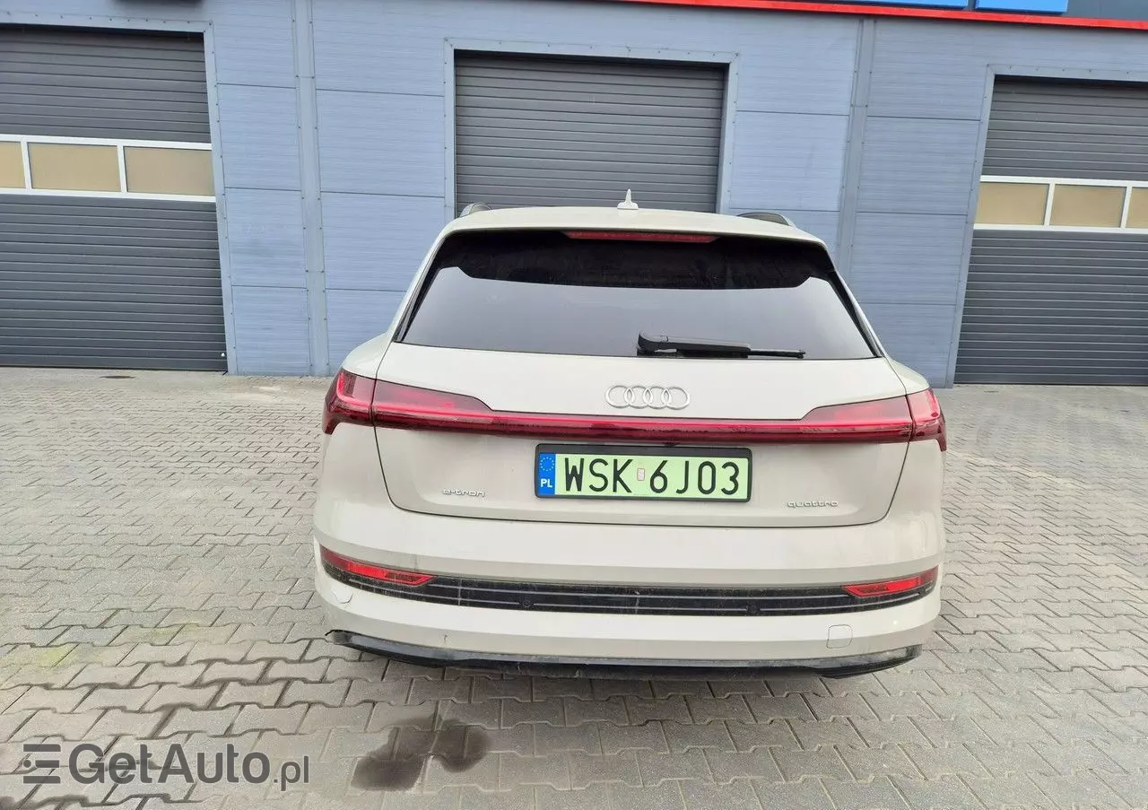 AUDI E-tron 55 Quattro