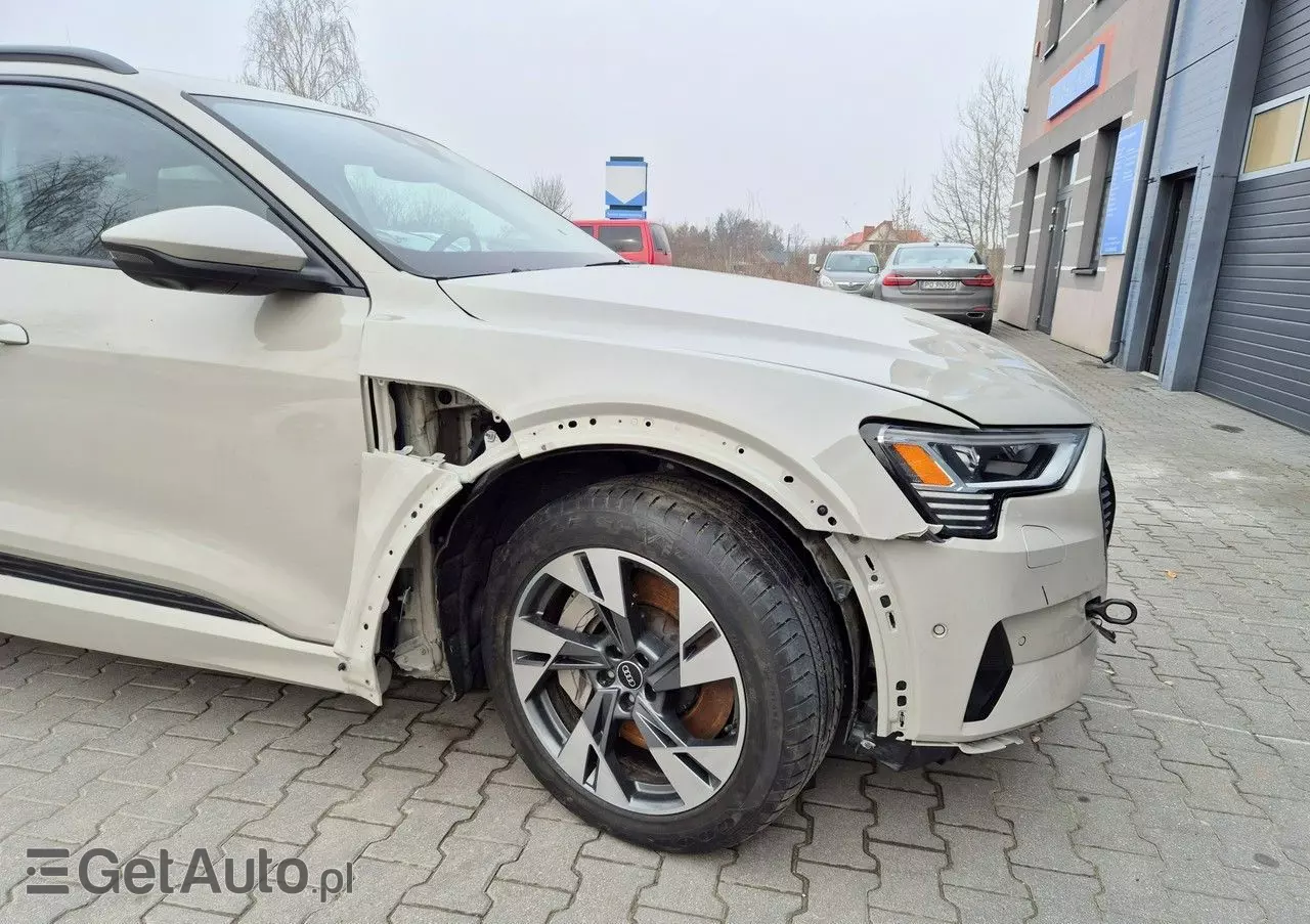 AUDI E-tron 55 Quattro