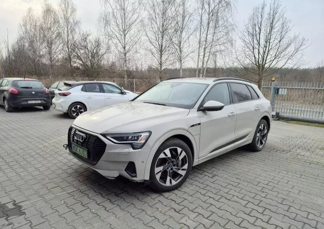 AUDI E-tron 55 Quattro