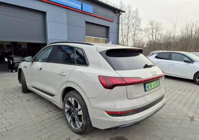 AUDI E-tron 55 Quattro