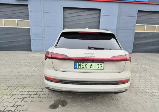 AUDI E-tron 55 Quattro