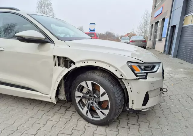 AUDI E-tron 55 Quattro