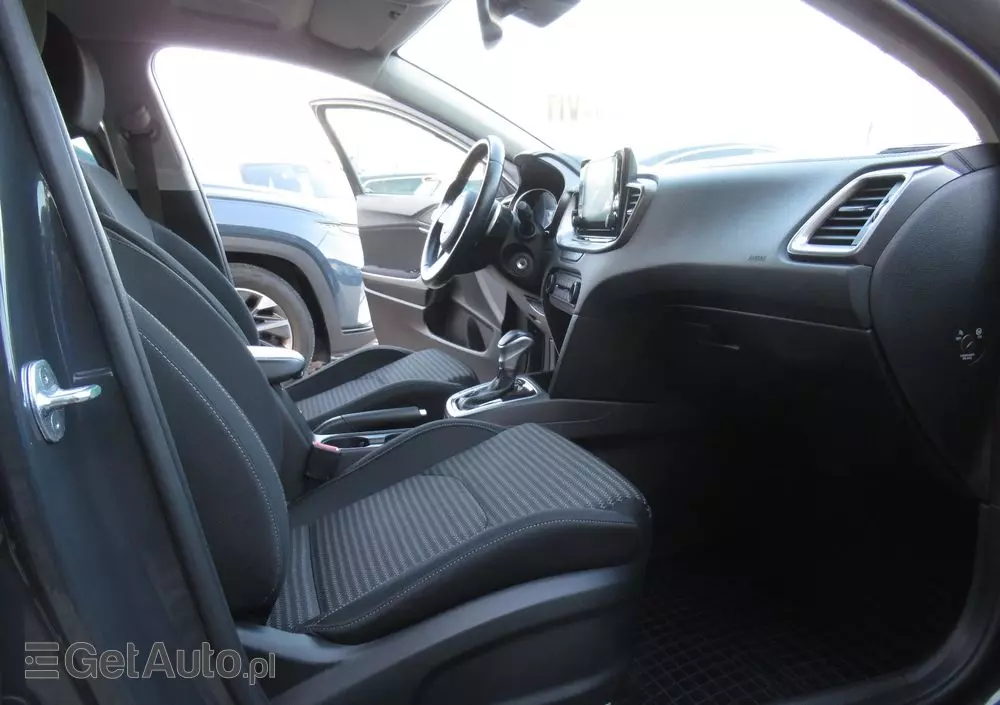 KIA Ceed 1.5 T-GDI M DCT