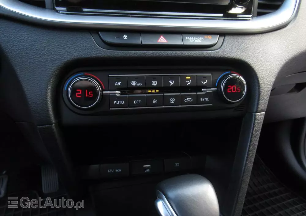 KIA Ceed 1.5 T-GDI M DCT