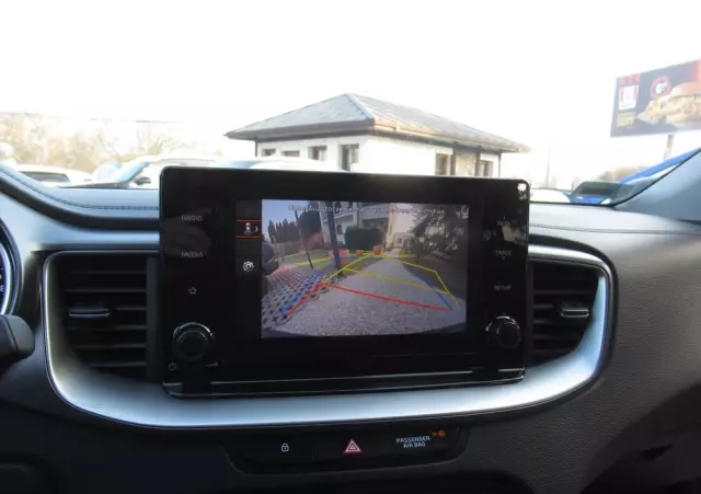 KIA Ceed 1.5 T-GDI M DCT