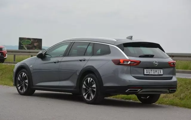 OPEL Insignia Sports Tourer 2.0 Direct Inj Trb 4x4 Innovation