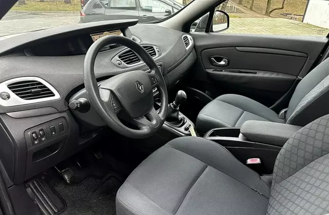 RENAULT Grand Scenic 