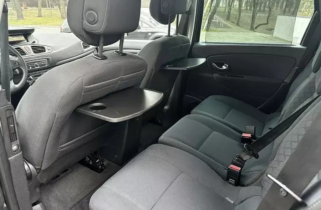 RENAULT Grand Scenic 