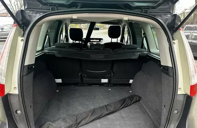 RENAULT Grand Scenic 