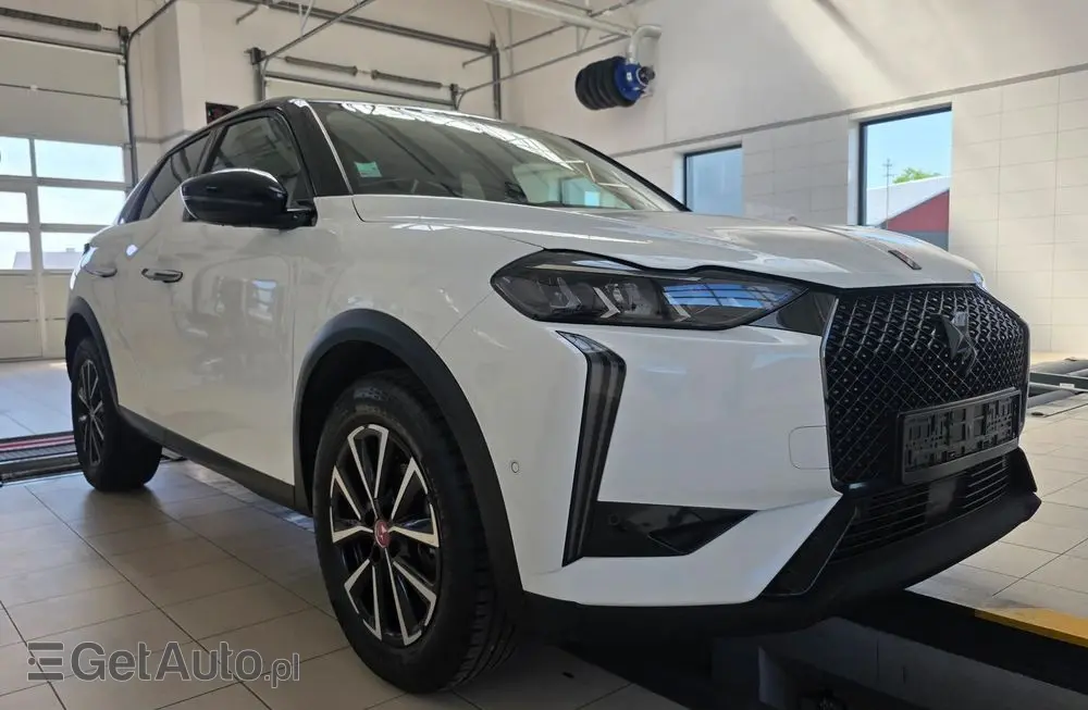 DS AUTOMOBILES DS 3 Crossback 1.2 PureTech Performance Line +