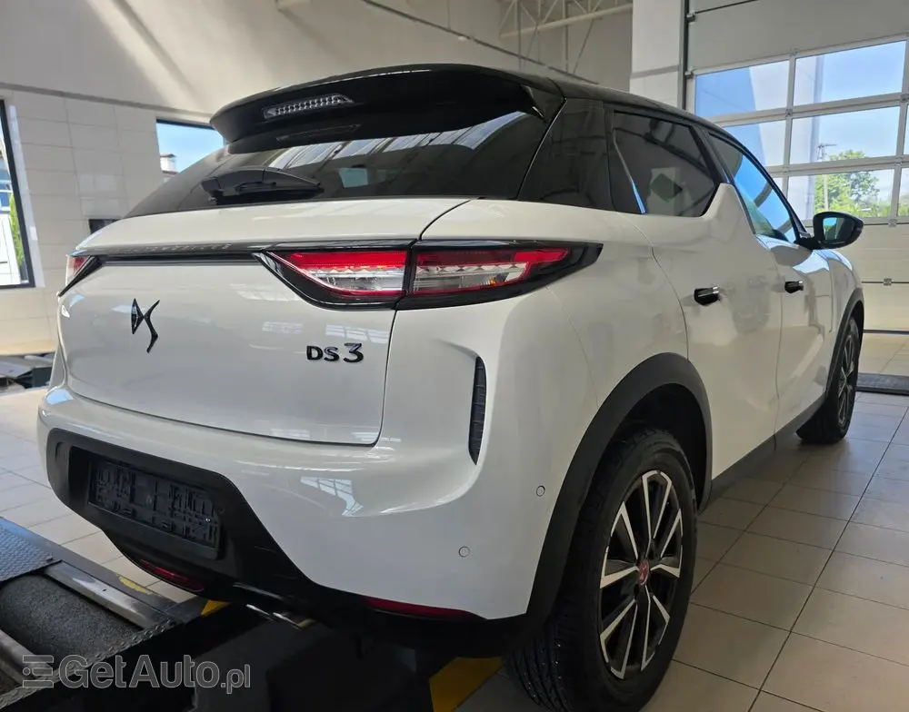 DS AUTOMOBILES DS 3 Crossback 1.2 PureTech Performance Line +