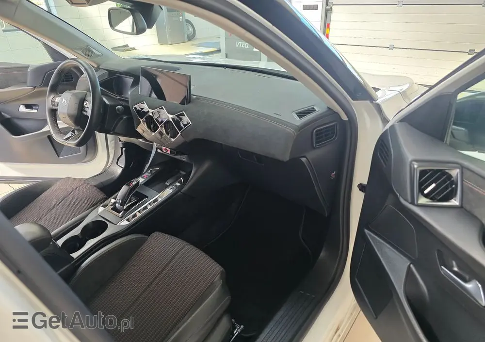 DS AUTOMOBILES DS 3 Crossback 1.2 PureTech Performance Line +