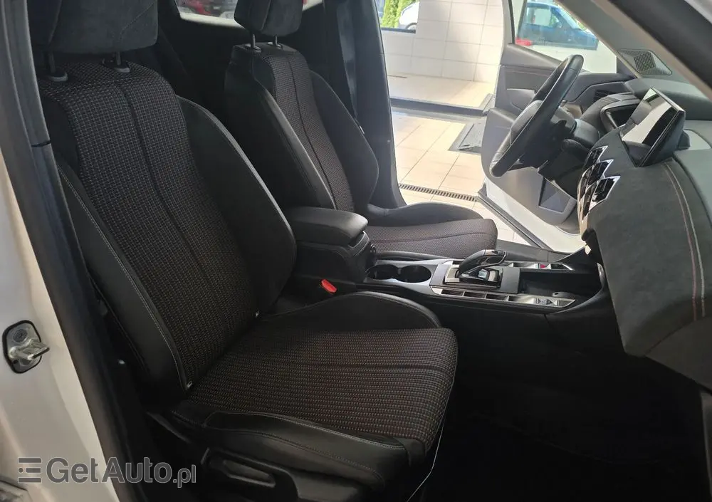DS AUTOMOBILES DS 3 Crossback 1.2 PureTech Performance Line +