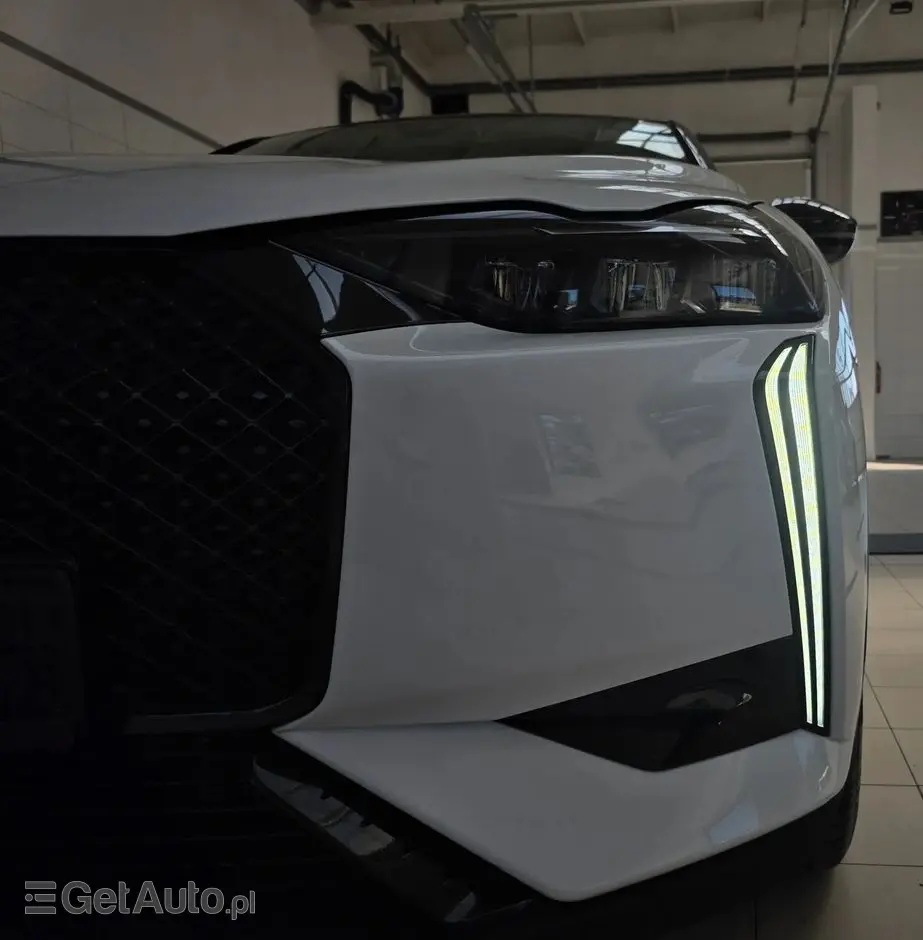 DS AUTOMOBILES DS 3 Crossback 1.2 PureTech Performance Line +