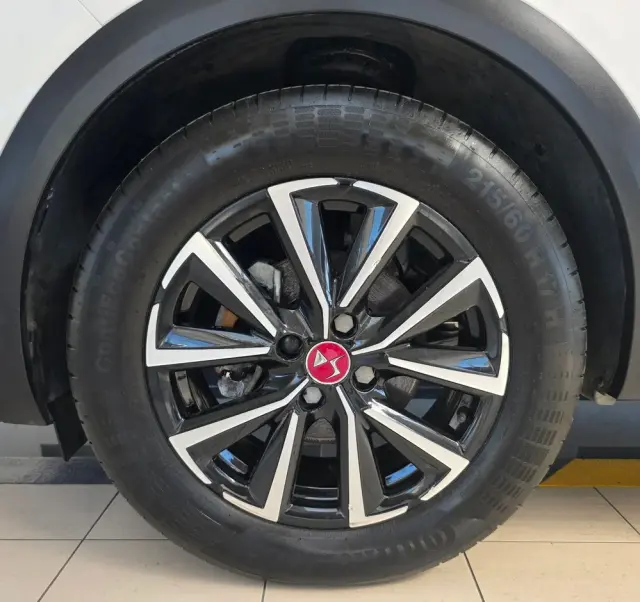 DS AUTOMOBILES DS 3 Crossback 1.2 PureTech Performance Line +