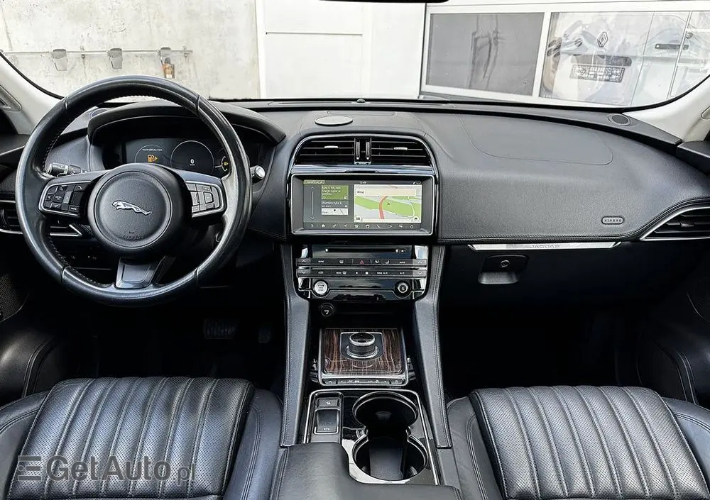 JAGUAR F-Pace 2.0 i4D AWD Prestige
