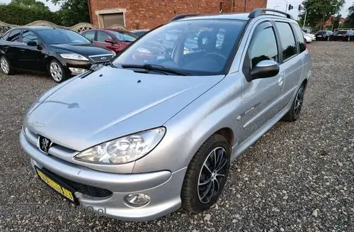 PEUGEOT 206 