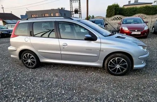 PEUGEOT 206 