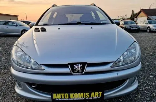 PEUGEOT 206 