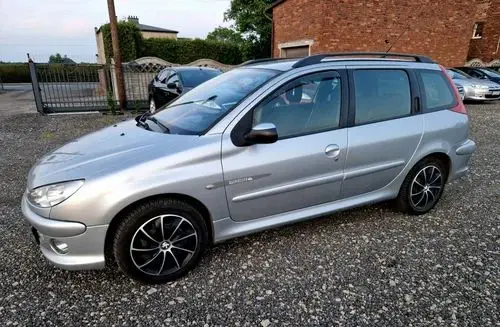 PEUGEOT 206 