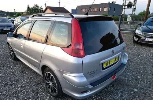 PEUGEOT 206 