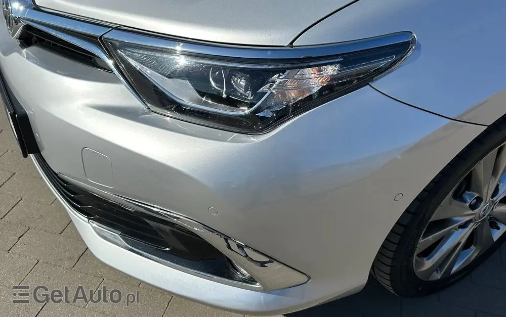 TOYOTA Auris Hybrid 135 Comfort