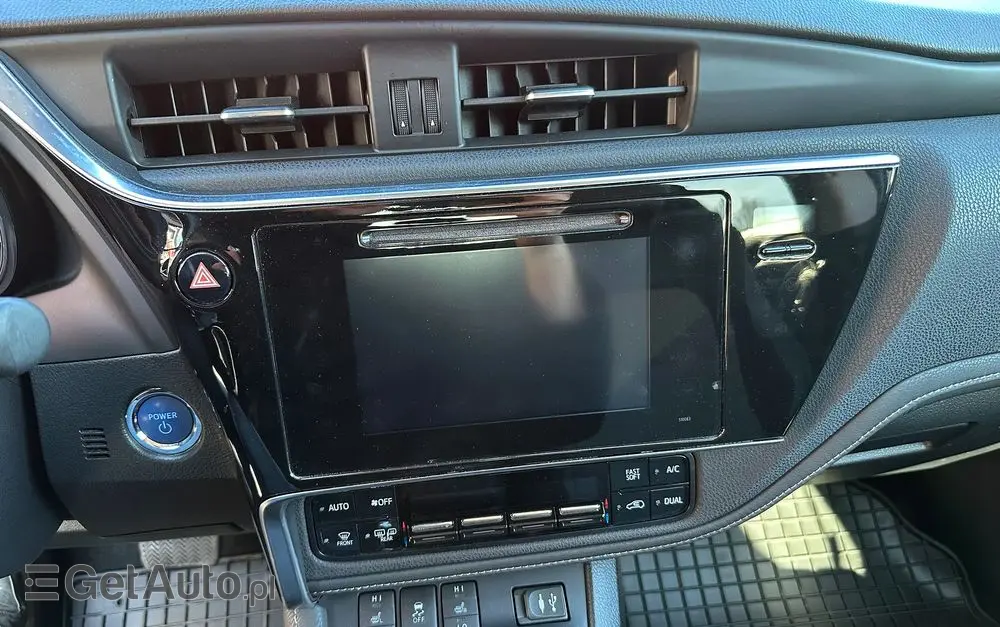 TOYOTA Auris Hybrid 135 Comfort