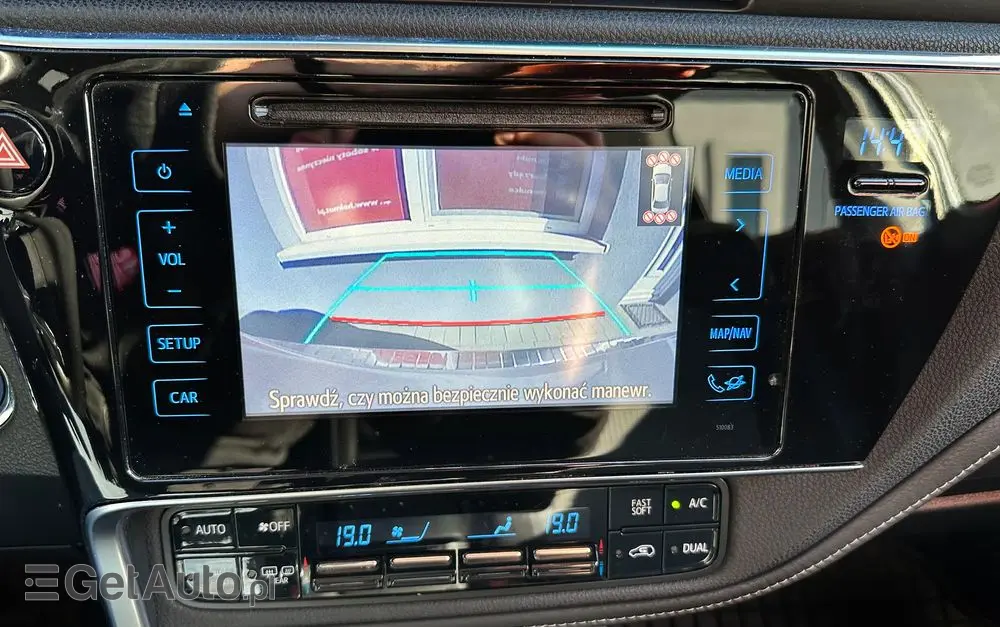 TOYOTA Auris Hybrid 135 Comfort