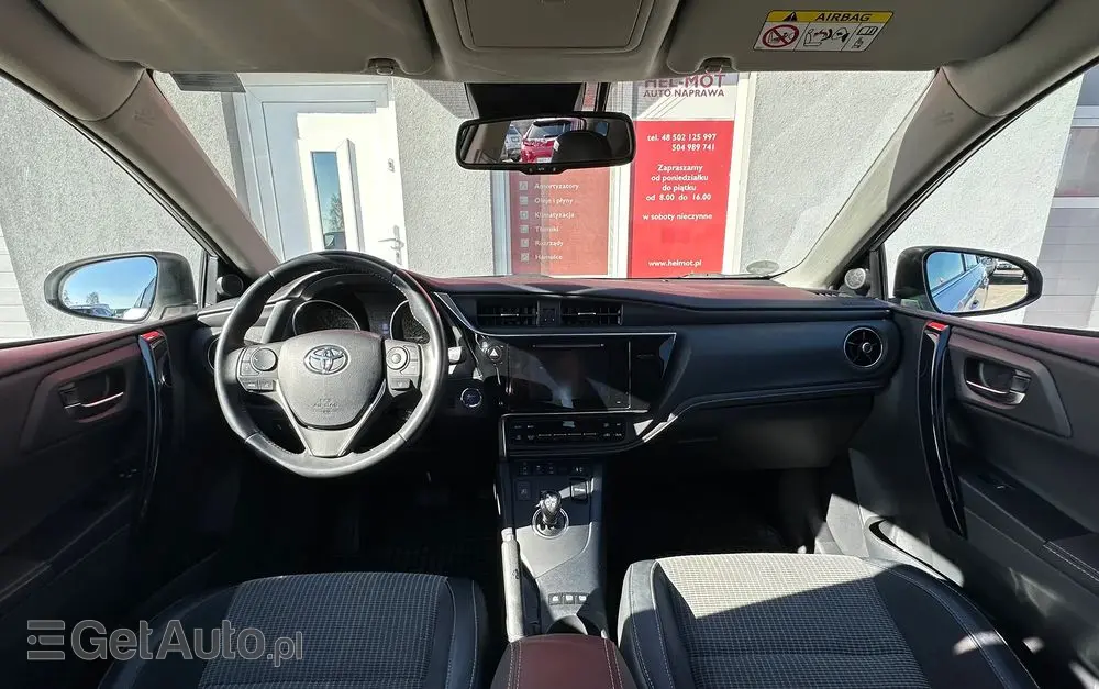 TOYOTA Auris Hybrid 135 Comfort
