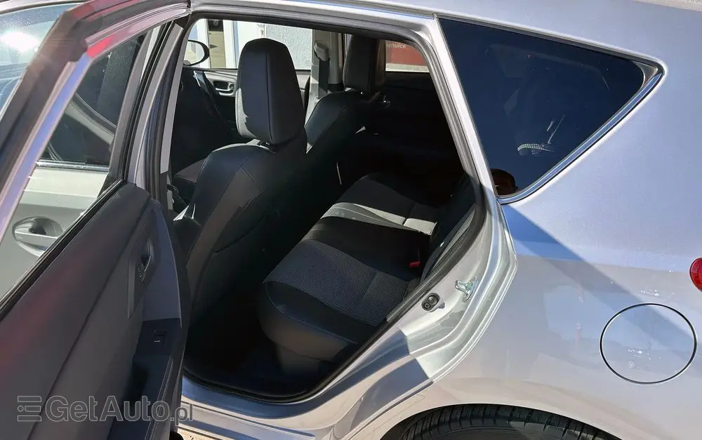 TOYOTA Auris Hybrid 135 Comfort