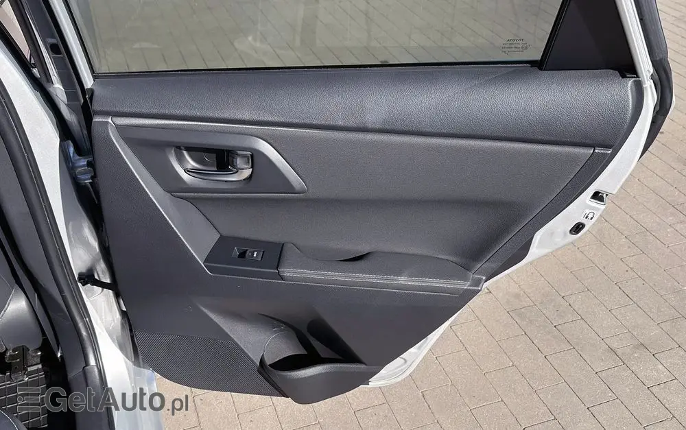 TOYOTA Auris Hybrid 135 Comfort