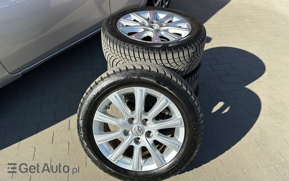 TOYOTA Auris Hybrid 135 Comfort