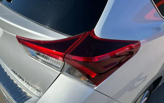 TOYOTA Auris Hybrid 135 Comfort