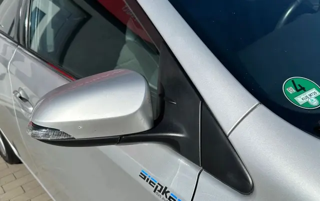 TOYOTA Auris Hybrid 135 Comfort