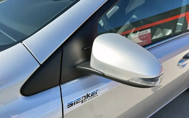 TOYOTA Auris Hybrid 135 Comfort