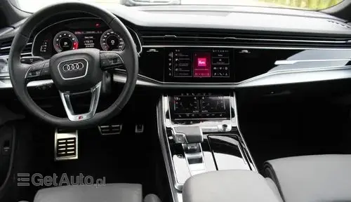 AUDI SQ8 