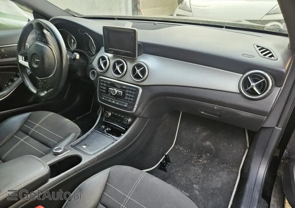 MERCEDES-BENZ GLA 220 CDI 4Matic 7G-DCT AMG Line