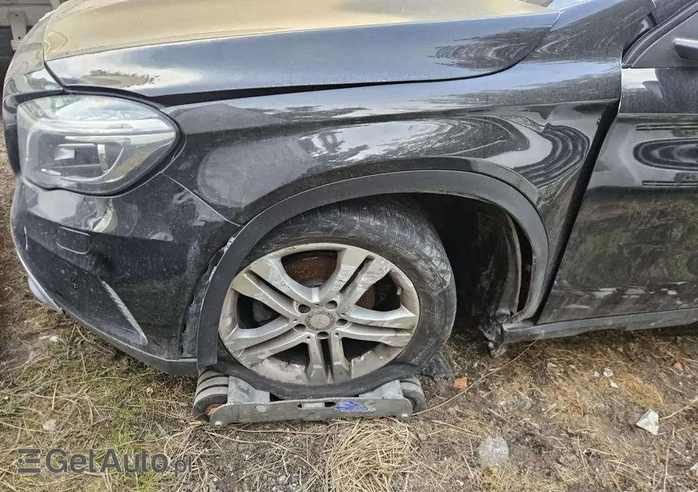 MERCEDES-BENZ GLA 220 CDI 4Matic 7G-DCT AMG Line