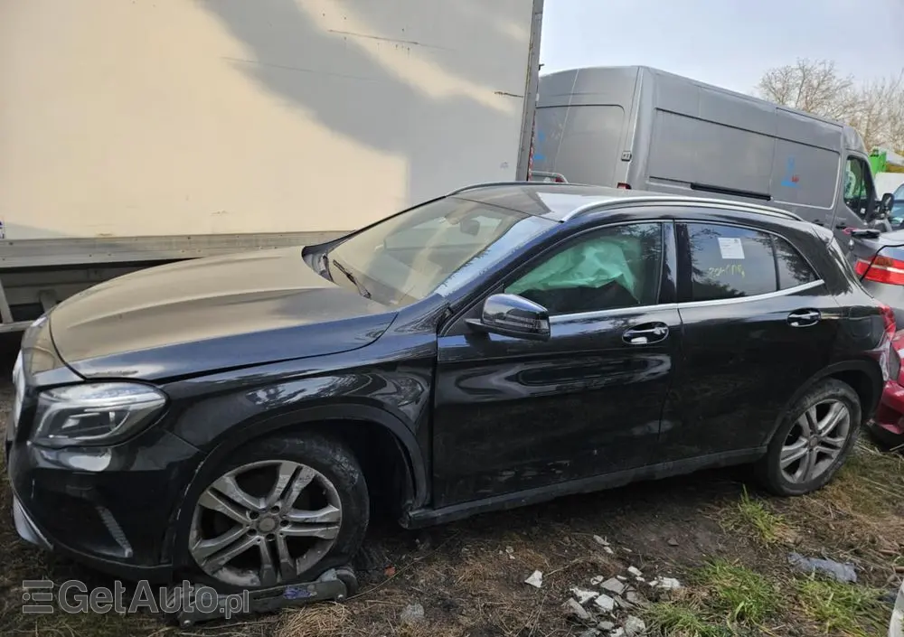 MERCEDES-BENZ GLA 220 CDI 4Matic 7G-DCT AMG Line
