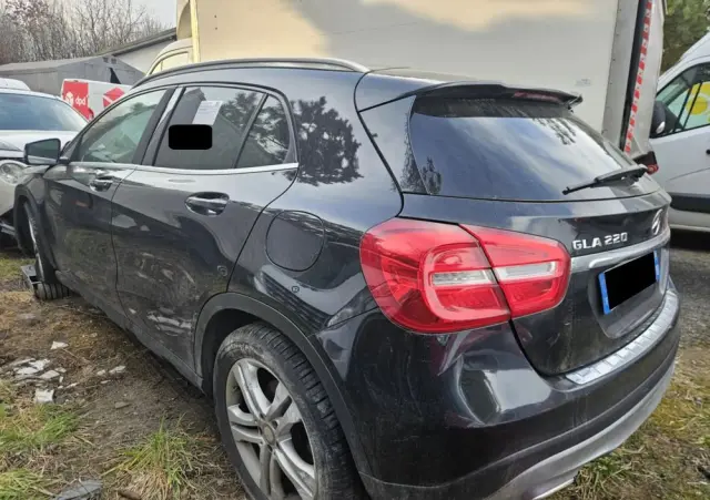 MERCEDES-BENZ GLA 220 CDI 4Matic 7G-DCT AMG Line
