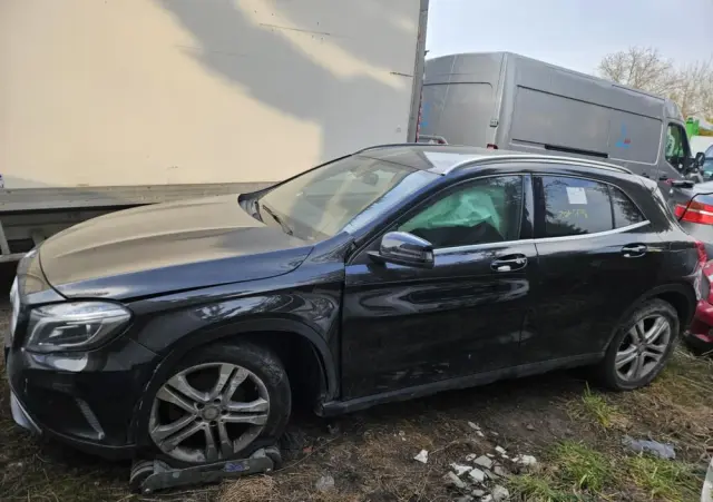 MERCEDES-BENZ GLA 220 CDI 4Matic 7G-DCT AMG Line