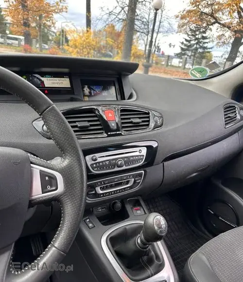 RENAULT Grand Scenic 