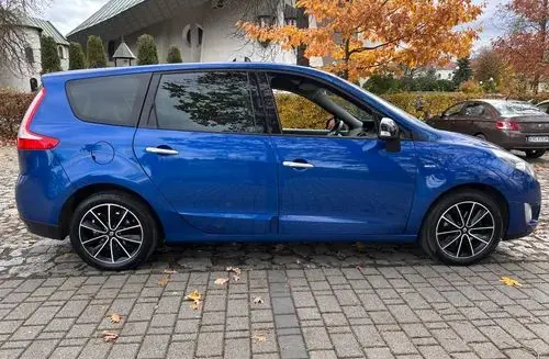 RENAULT Grand Scenic 